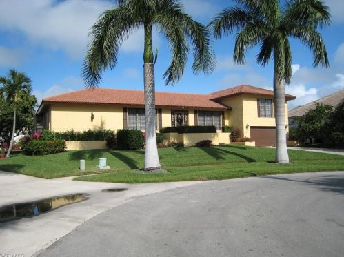 494 Adirondack Ct, Marco Island, FL 34145-4553