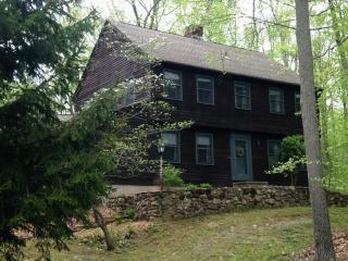 23 Forest Ridge Rd, Woodbury, CT 06798-1509