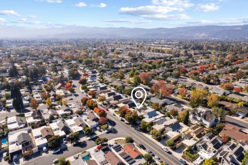 1477 Yukon Dr, Sunnyvale CA  94087-4451 exterior