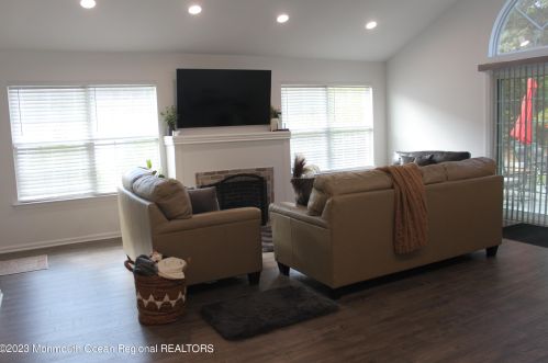 26 Rosewood Ct, Lakewood NJ  08701-5721 exterior