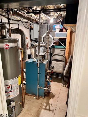 16 Haines Dr, Bloomfield NJ  07003-2906 exterior