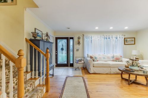 49 Crystal Beach Blvd, Moriches NY  11955-1909 exterior