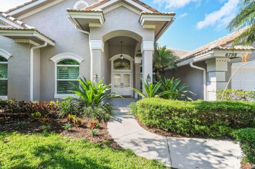 6798 Cypress Cove Cir, Jupiter, FL 33458-3775