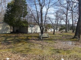 3127 Mountain Rd, Slatington PA  18080-3580 exterior