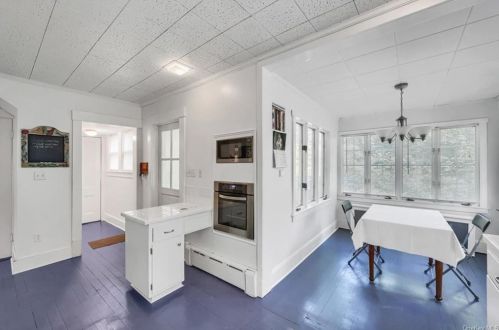 41 Goshen Ave, Washingtonville NY  10992-1117 exterior