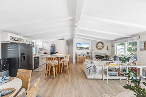 262 Mayflower Dr, Newport Beach, CA 92660-6164