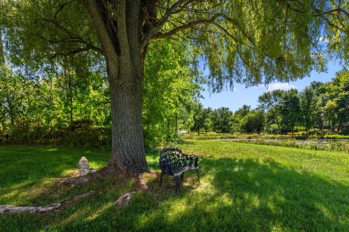 11405 Justin Dr, Thiensville WI  53092-2785 exterior