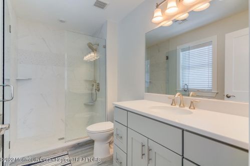 42 Kearney Ave, Pelican Island NJ  08751-1922 exterior