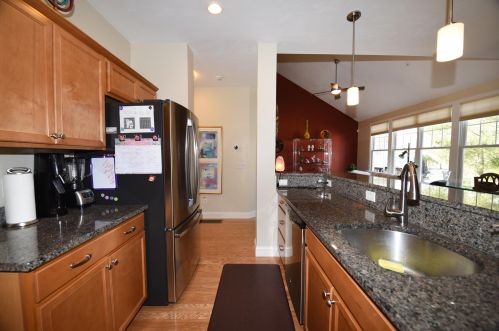 31 Greyhawk Dr, Mashpee MA 02649-4417 exterior