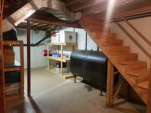 47 Crowningshield Dr, Worcester, MA 01612-1253