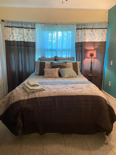 2395 Jenkins Rd, Fort Pierce FL 34947-5311 exterior