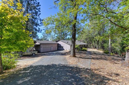 590 Hawthorne Rd, Cape Horn, CA 95713-9719