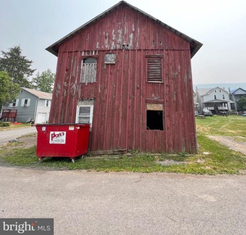9 Specht St, Mc Clure PA  17841-9725 exterior