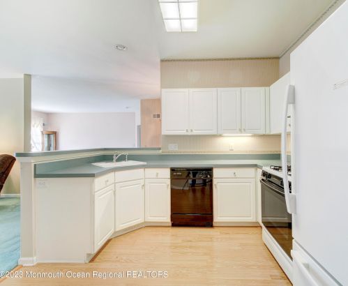 3 Foxwood Rd, Lakewood NJ  08701-5729 exterior