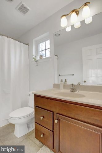 1816 Serene Way, Lancaster PA  17602-7001 exterior