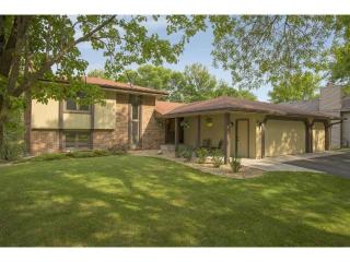9925 Yosemite Rd, Minneapolis, MN 55437-2259