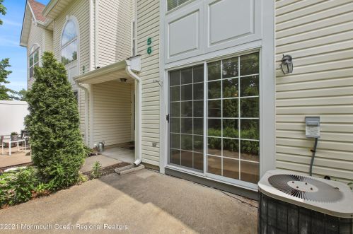 6 Richmond Ct, Tinton Falls NJ  07712-7731 exterior