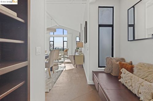 6310 Contra Costa Rd, Oakland CA 94618-2144 exterior