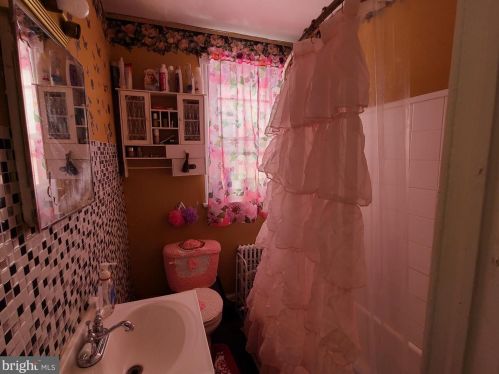 411 Morris Ave, Trenton NJ  08611-3665 exterior