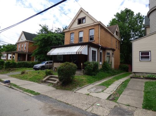 2949 Zephyr Ave, Pittsburgh, PA 15204-1856