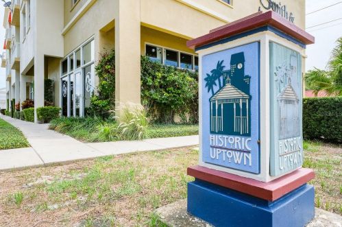 1100 4th St, Saint Petersburg, FL 33701-0052