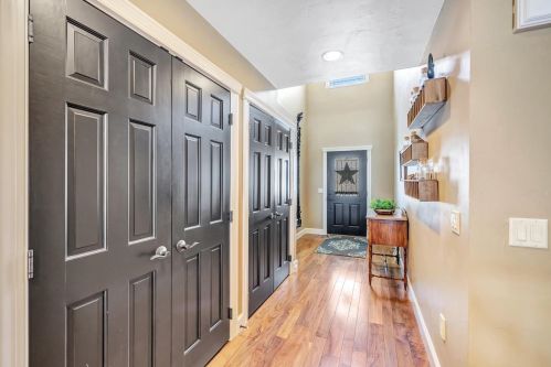 1244 Prairie Falcon Trl, Green Bay, WI 54313-3999