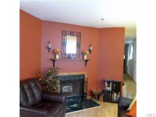 808 Cove Rd, Stamford, CT 06902-5428