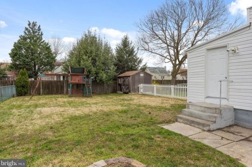 252 Greenwich Ave, West Deptford NJ  08066-2229 exterior