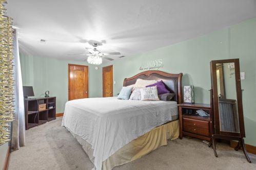 124 Larkspur St, Whitaker PA  15120-2205 exterior