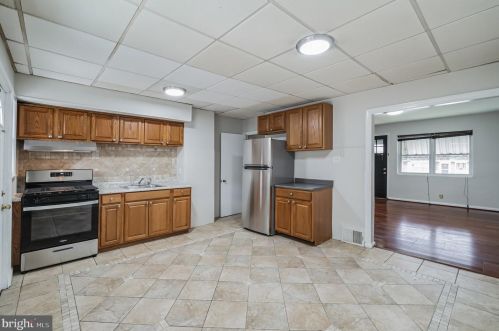 3725 Schleicher Ave, Camden NJ  08110-6427 exterior