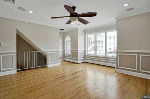 208 Laird Ave, Cliffside Park NJ  07010-1266 exterior