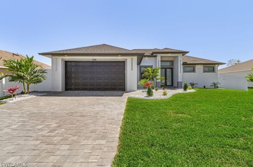 1606 22nd St, Cape Coral, FL 33991-3533