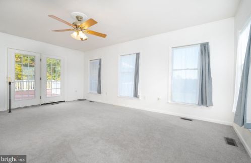 941 Copp Rd, Strasburg VA  22657-3427 exterior