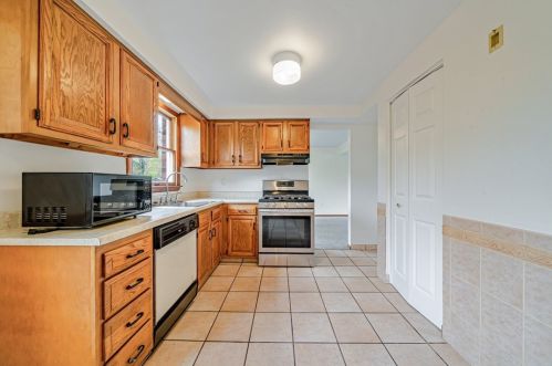212 Halsey Dr, Mckeesport PA  15132-7510 exterior