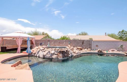 9978 Moonstruck Way, Tucson, AZ 85747-5155