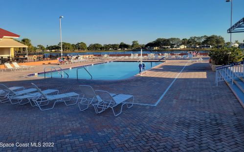 610 Dolphin Cir, Sebastian FL  32976-2591 exterior