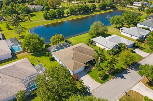 165 36 Ct, Vero Beach FL 32960-4085 exterior