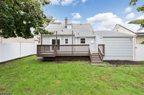 336 Hoe Ave, Scotch Plains NJ  07076-1135 exterior