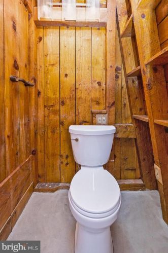 2695 Hemlock Dr, Palmerton PA  18071-9408 exterior