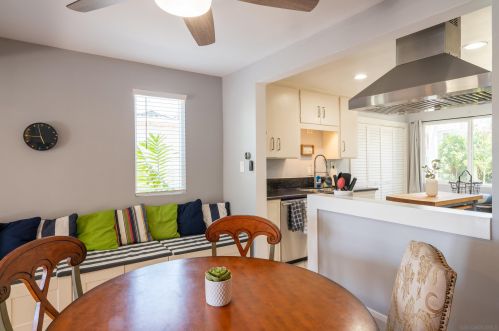 1558 Burton St, San Diego CA 92111-7044 exterior