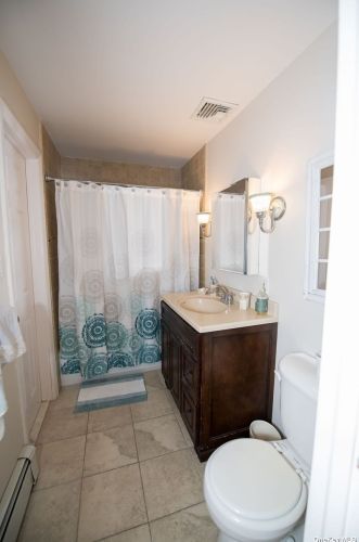 20 Ross Ave, Huntington Station NY  11747-2647 exterior