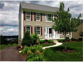 1078 Woodlawn Dr, Canonsburg, PA 15317-5451