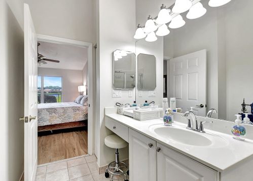5102 Toscana Trl, Boynton Beach FL  33437-2038 exterior