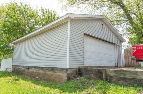707 Larry Ave, Lynx, OH 45693-1105