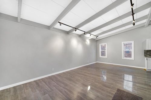 636 47th Pl, Gary IN  46409-2524 exterior