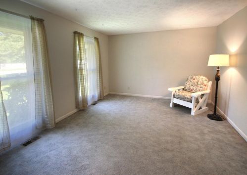 4794 Beechwood Rd, Cincinnati, OH 45244-1848