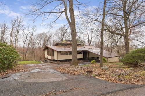 1310 Isabella Rd, South Connellsville PA  15425-4979 exterior