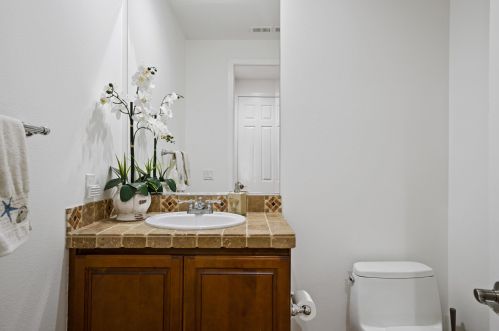 56430 Muirfield Vlg, La Quinta CA  92253-7648 exterior