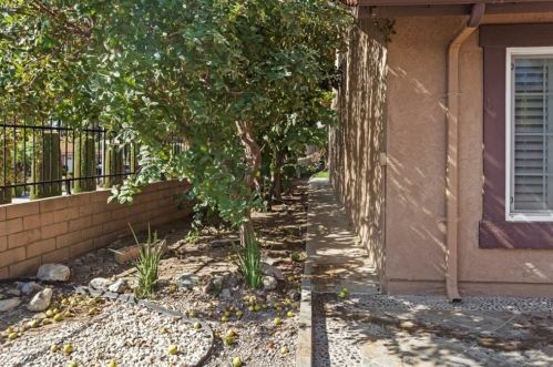 617 Pinecrest Ln, Walnut CA  91789-4163 exterior