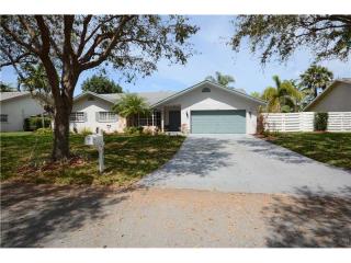 15243 146th Ter, Miami, FL 33196-2825